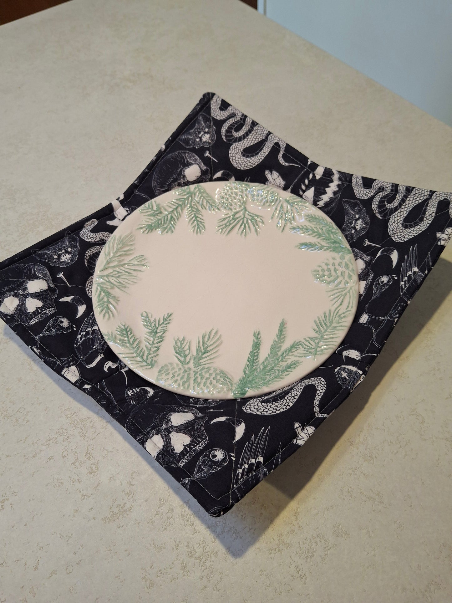 Black and white spooky Plate cosy