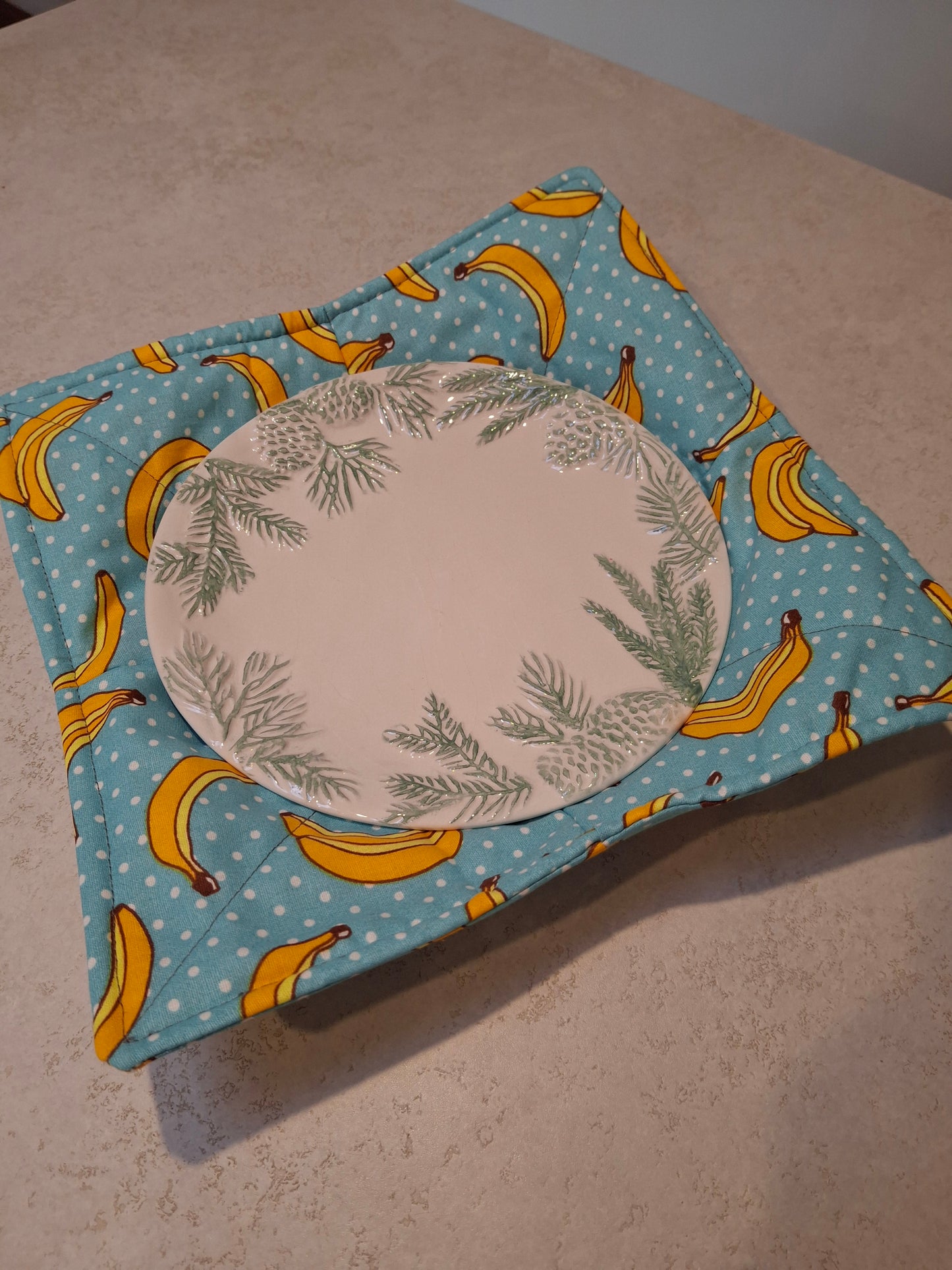 Banana Plate cosy