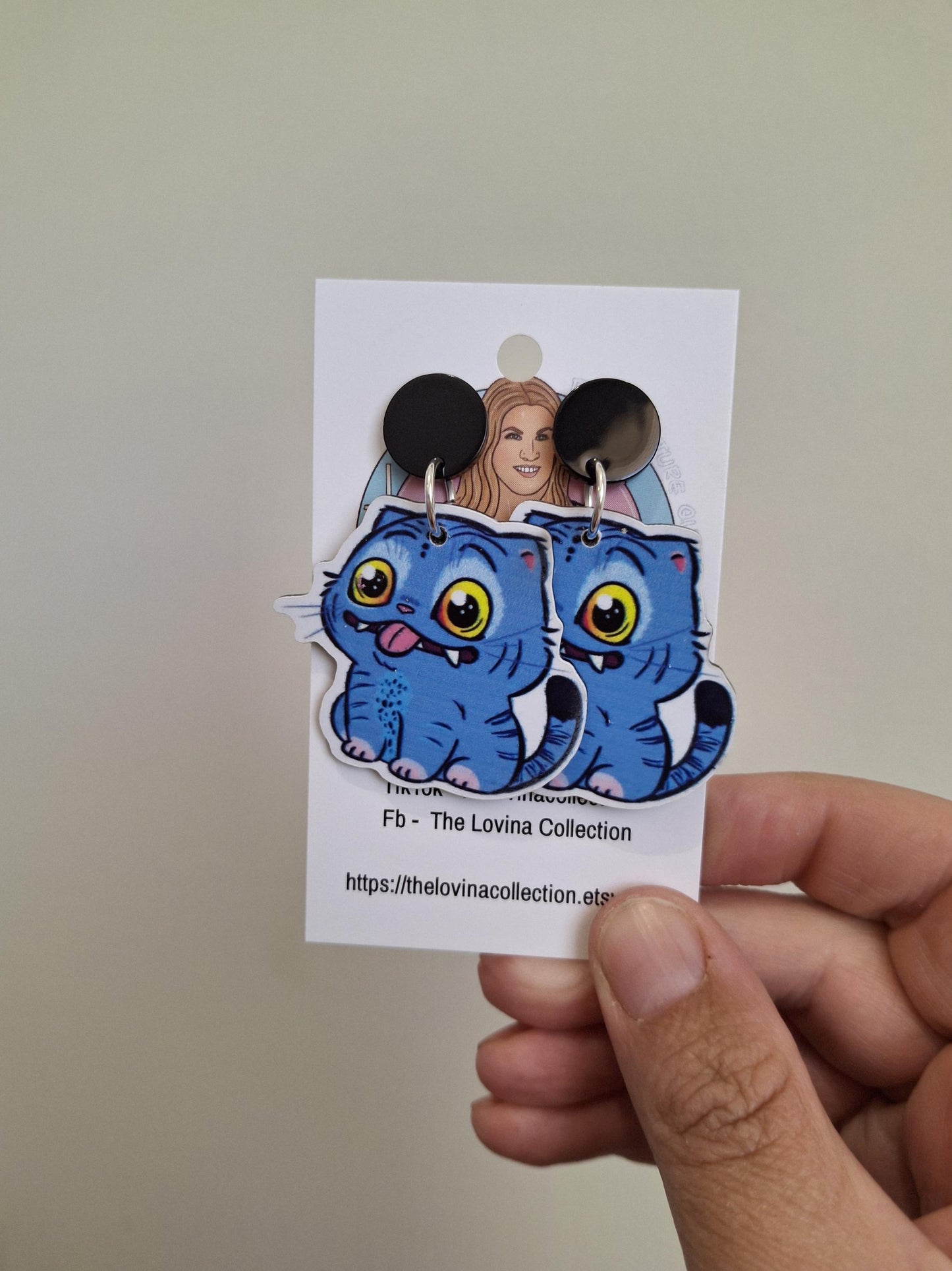 K pop demon hunters earrings. Resin earrings, handmade earrings, kpop