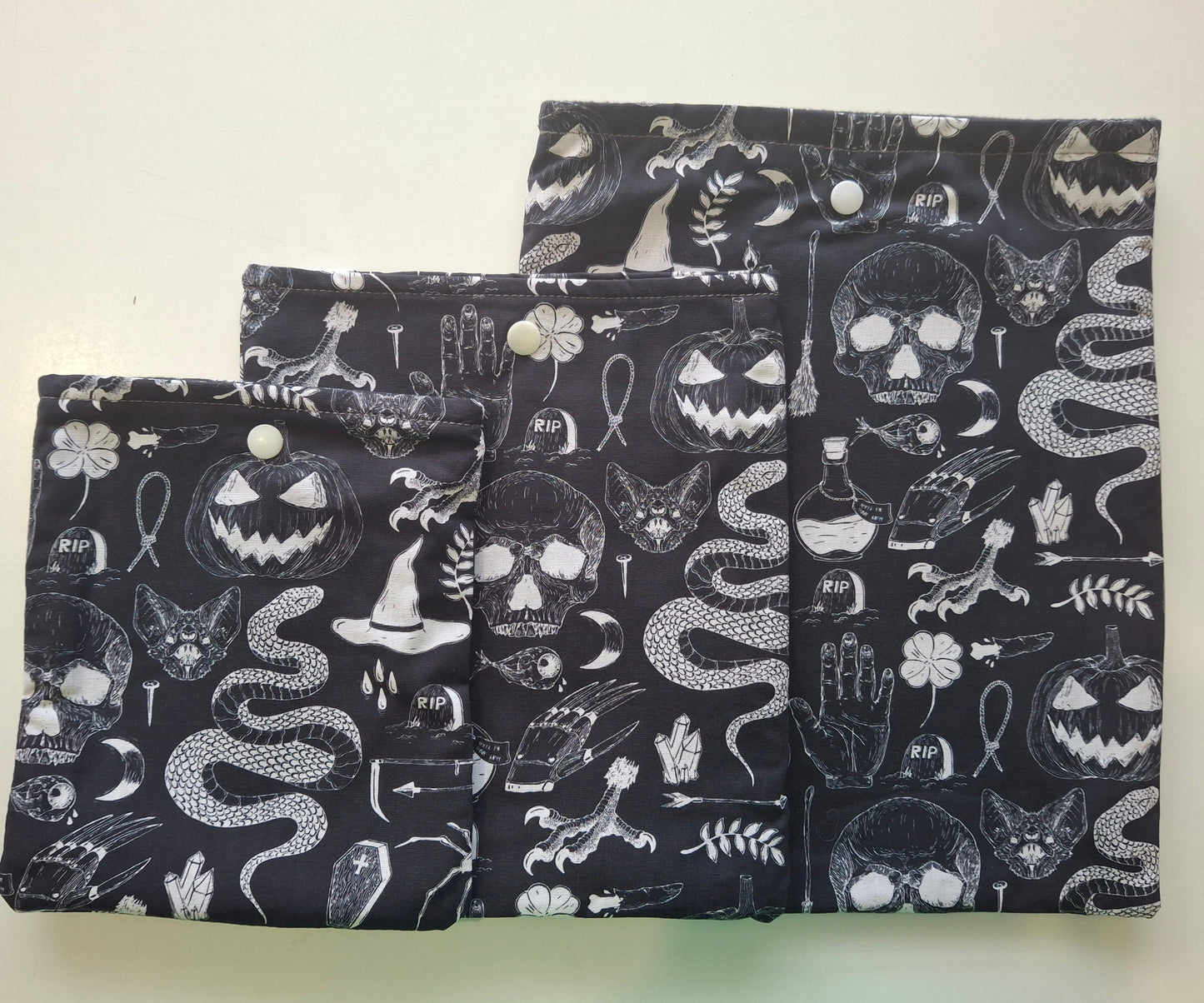 (Copy) Spooky gothic book club E-Reader/Book Sleeve