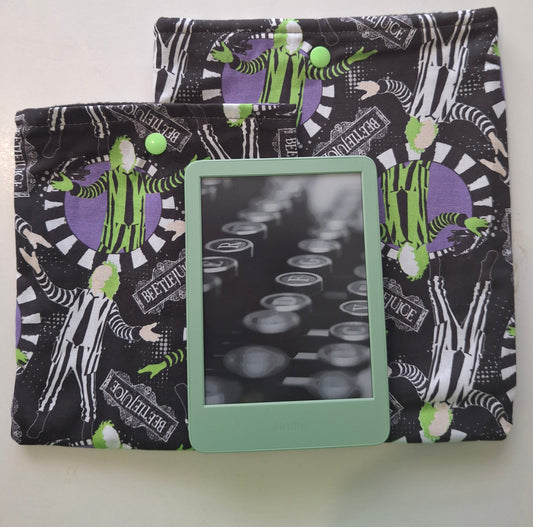 Beetle juice E-Reader/Book sleeve