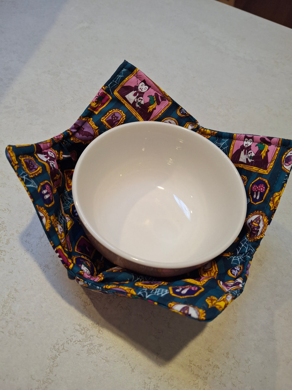 Halloween pictures bowl cosy