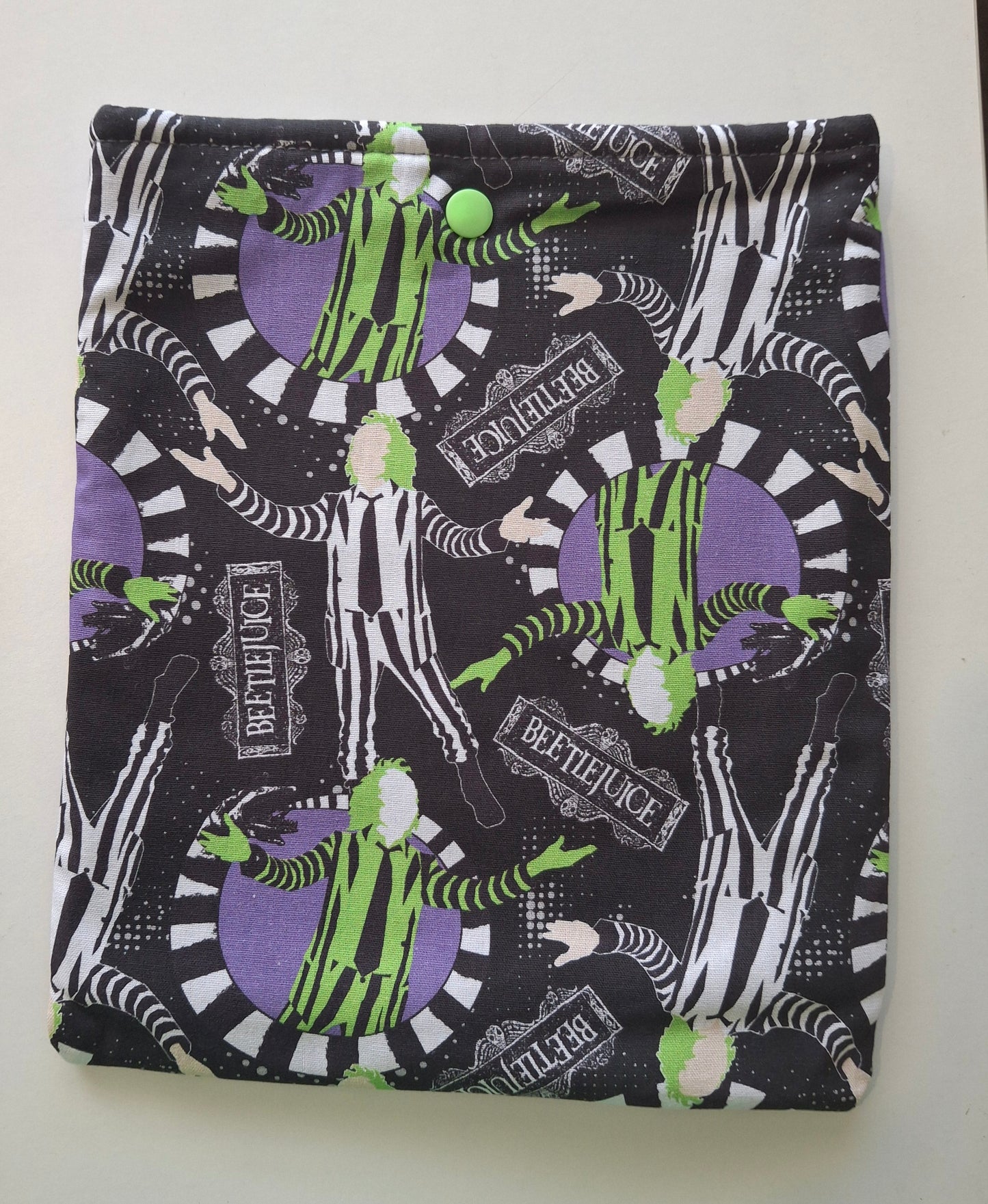 Beetle juice E-Reader/Book sleeve