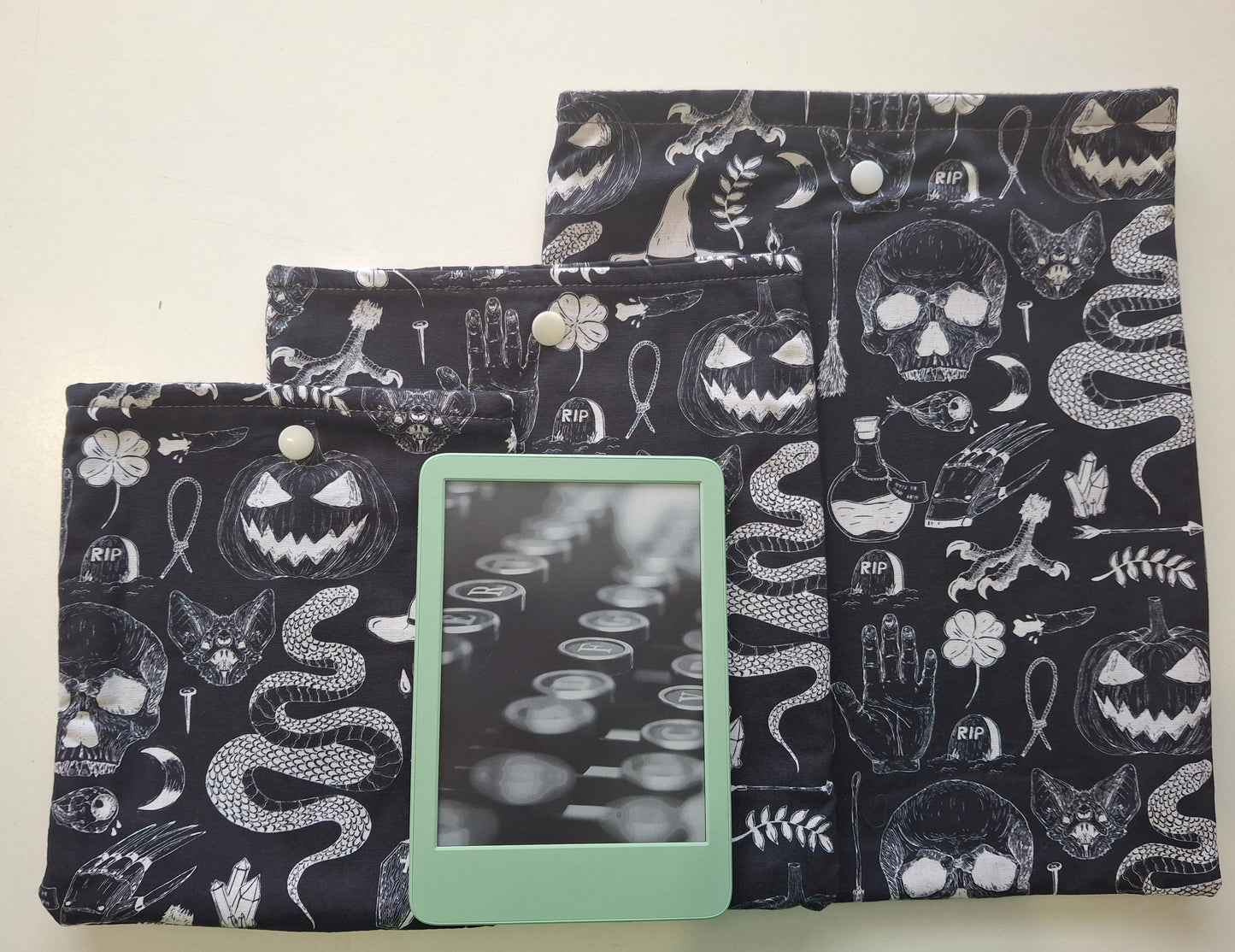 (Copy) Spooky gothic book club E-Reader/Book Sleeve