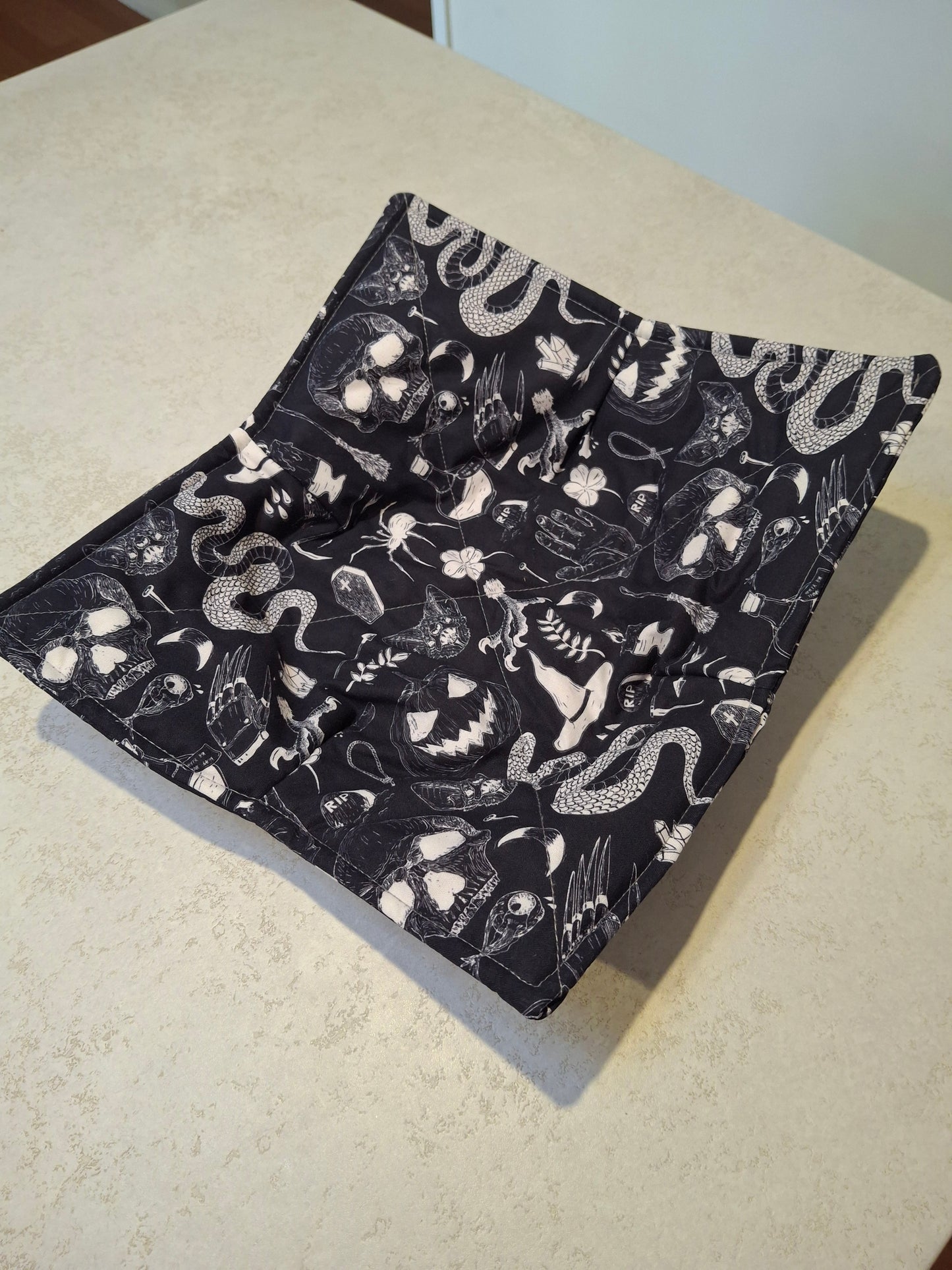 Black and white spooky Plate cosy